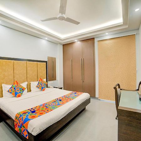 Fabhotel Exotica Greenpark New Delhi Bagian luar foto