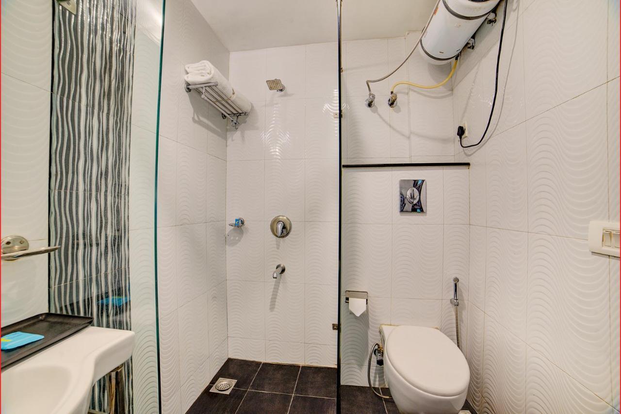 Fabhotel Exotica Greenpark New Delhi Bagian luar foto