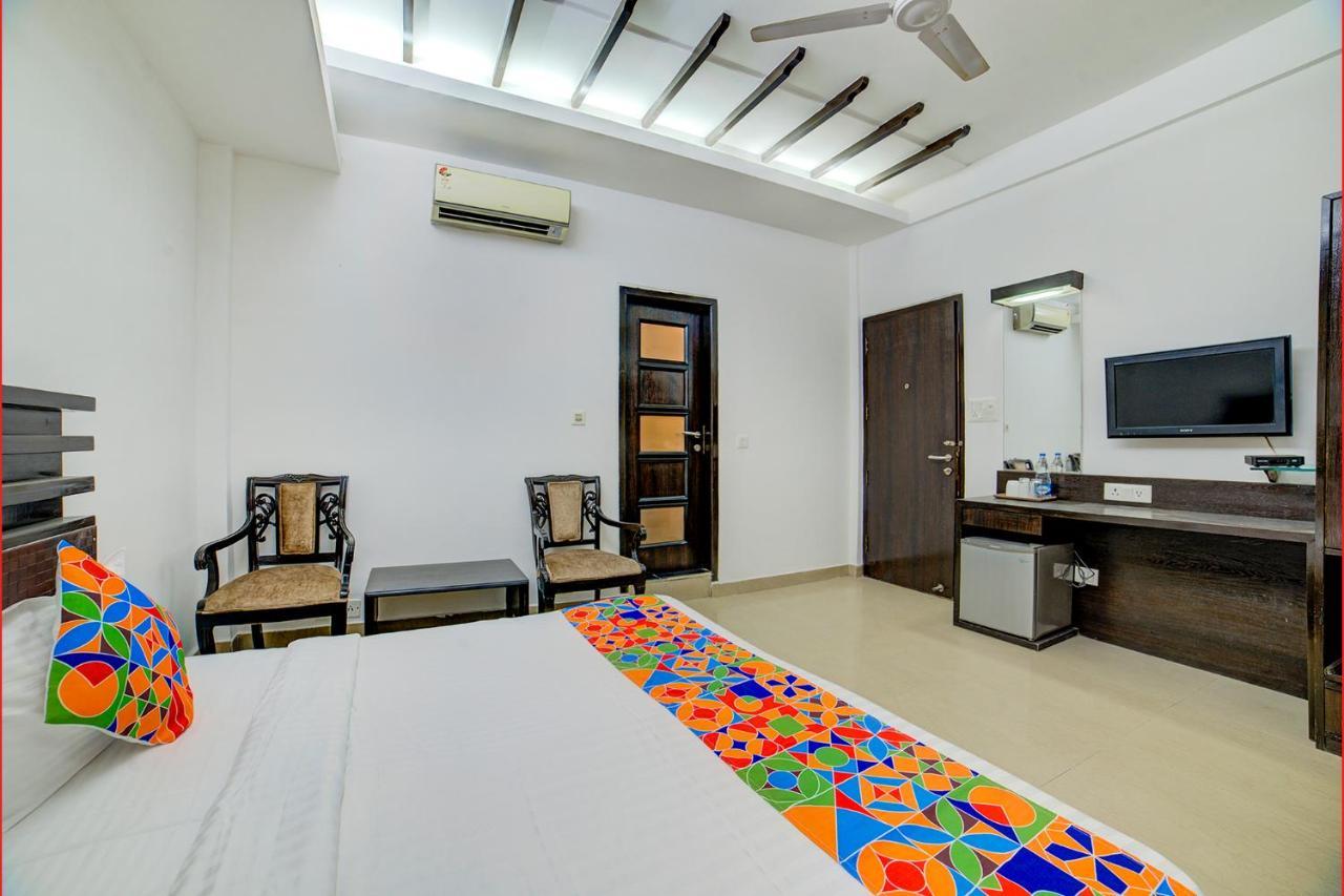 Fabhotel Exotica Greenpark New Delhi Bagian luar foto