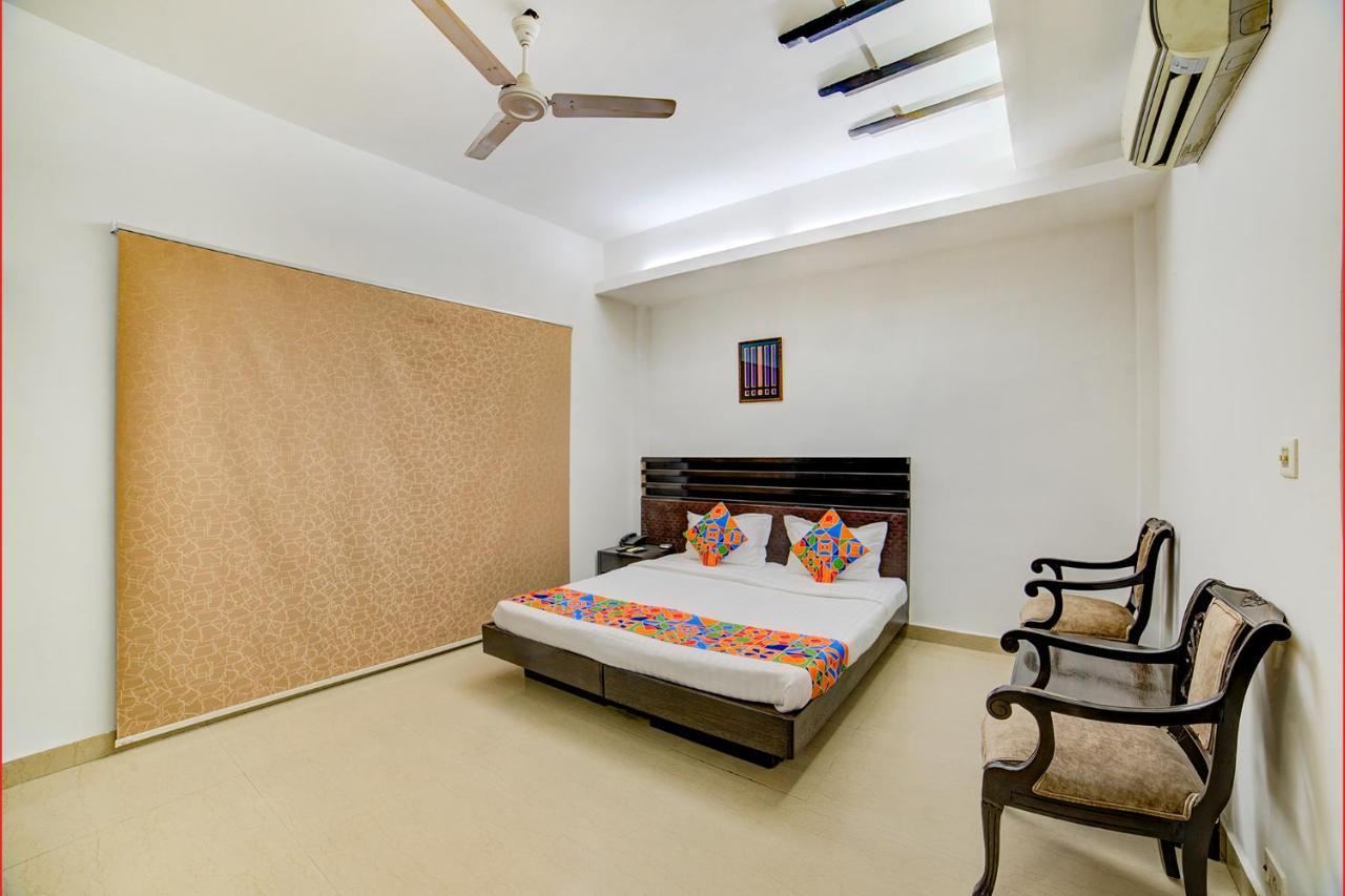 Fabhotel Exotica Greenpark New Delhi Bagian luar foto