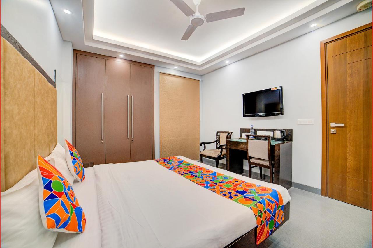 Fabhotel Exotica Greenpark New Delhi Bagian luar foto