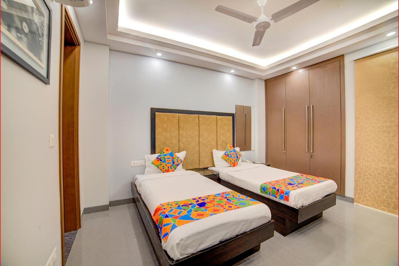 Fabhotel Exotica Greenpark New Delhi Bagian luar foto