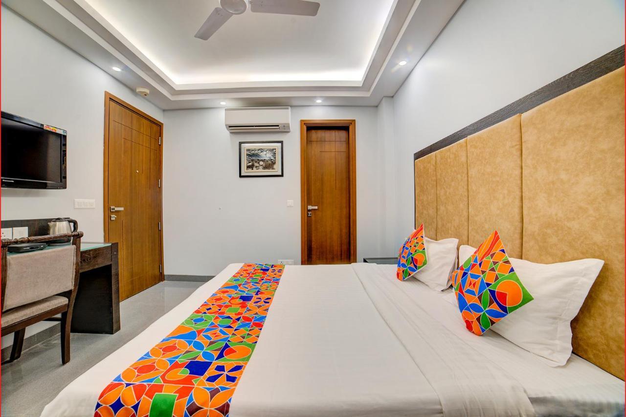 Fabhotel Exotica Greenpark New Delhi Bagian luar foto