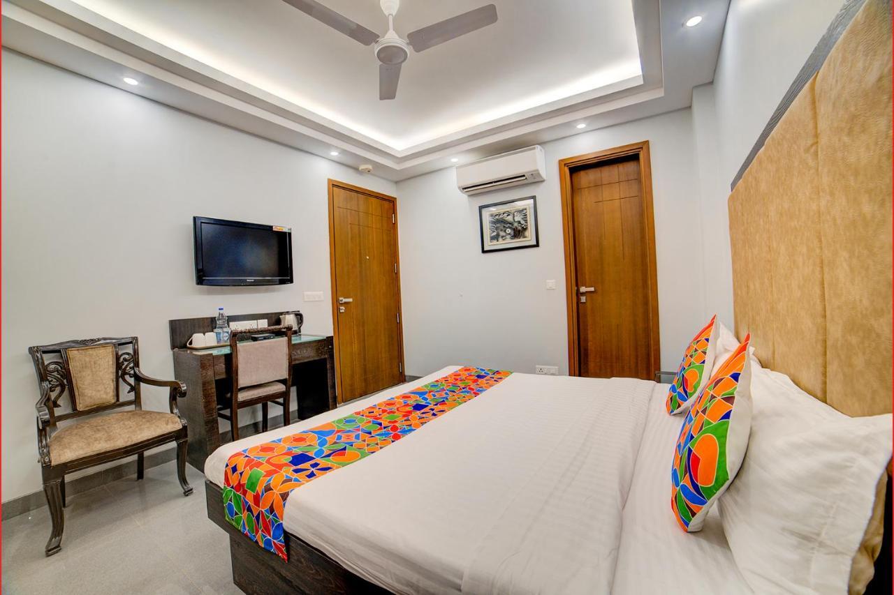 Fabhotel Exotica Greenpark New Delhi Bagian luar foto