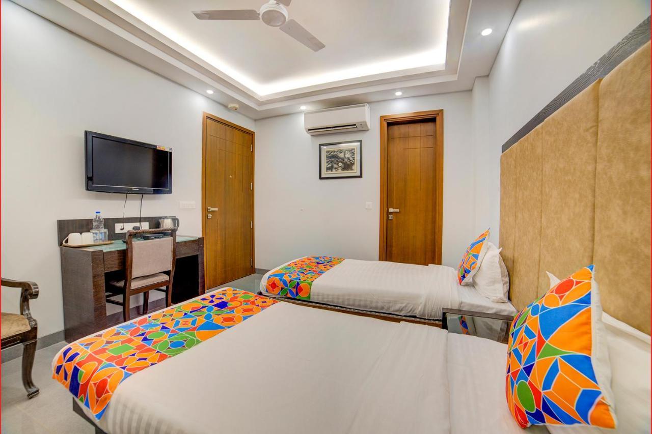 Fabhotel Exotica Greenpark New Delhi Bagian luar foto